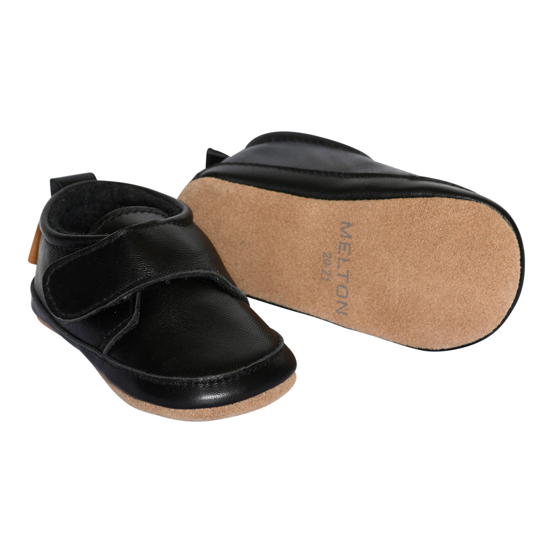 Classic leather slippers