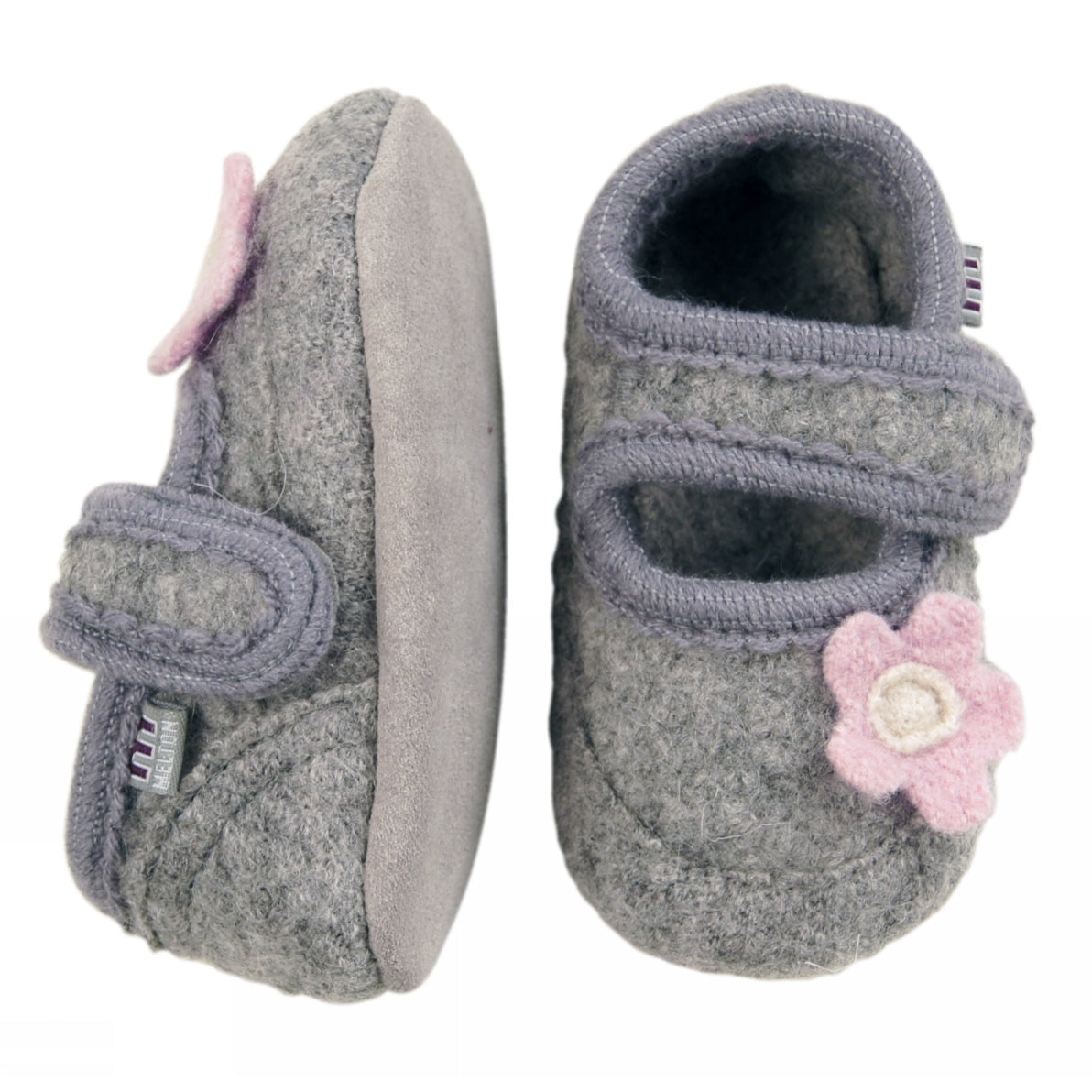 Wool velcro slippers with paw