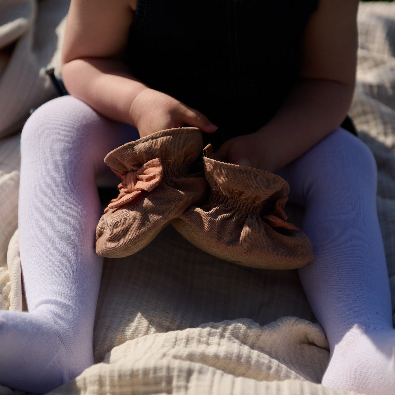 Bow textile slippers