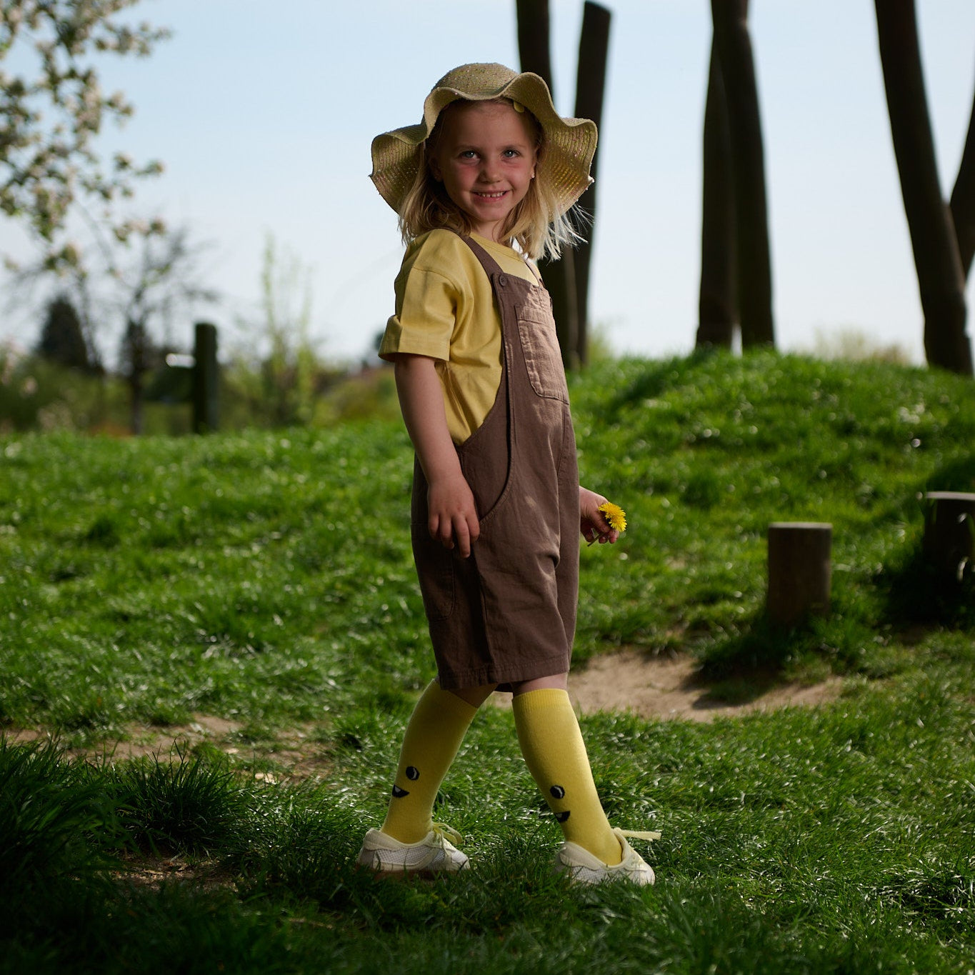 All smiles knee socks