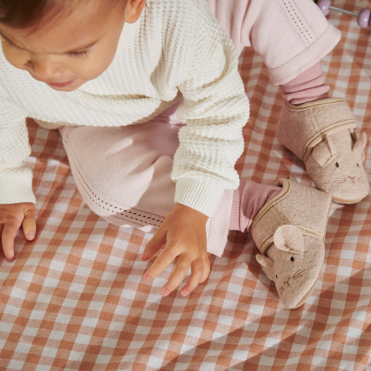 Mouse wool slippers