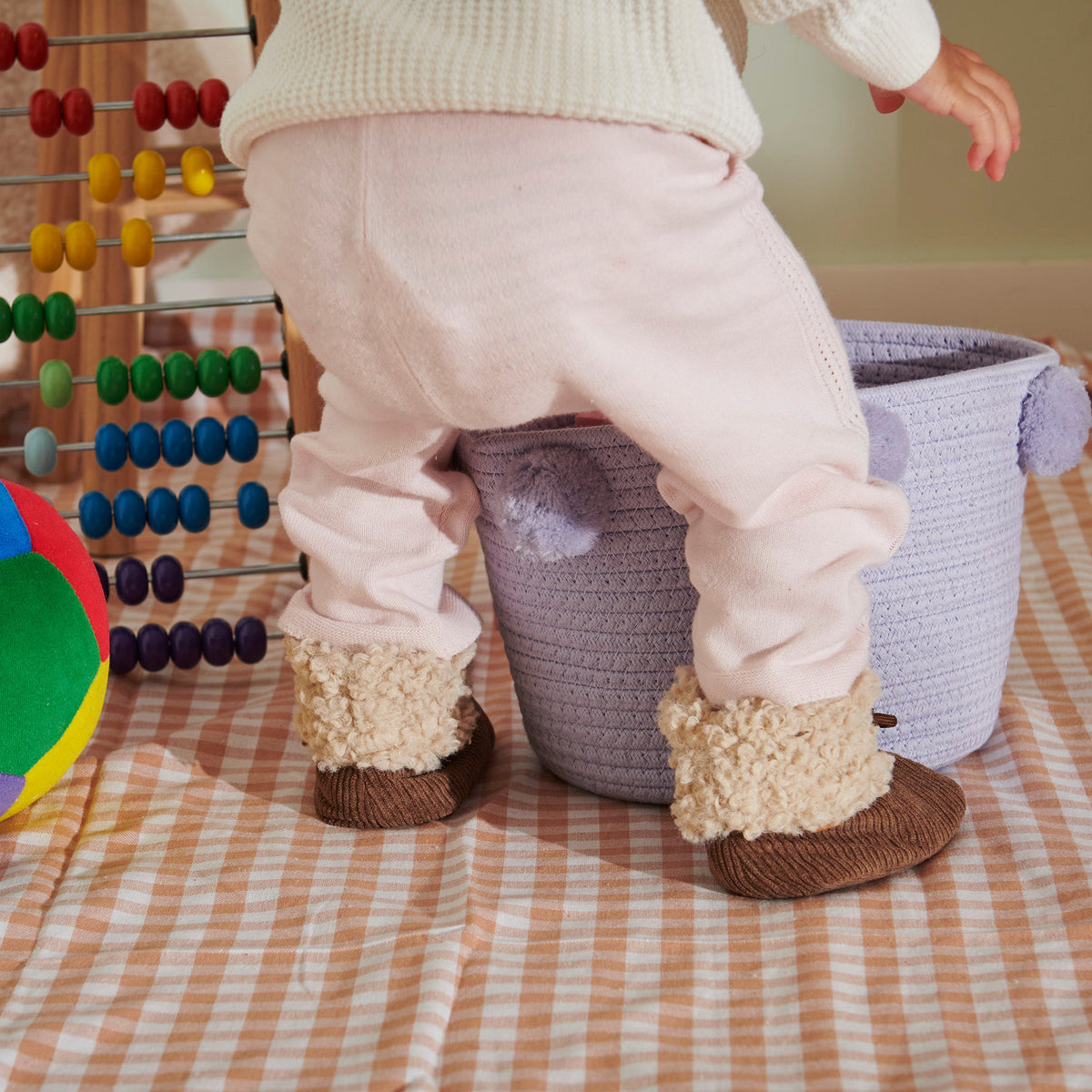 Fluffy baby textile slippers