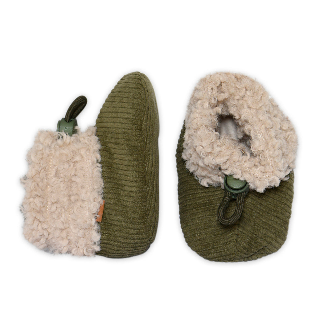 Fluffy baby textile slippers