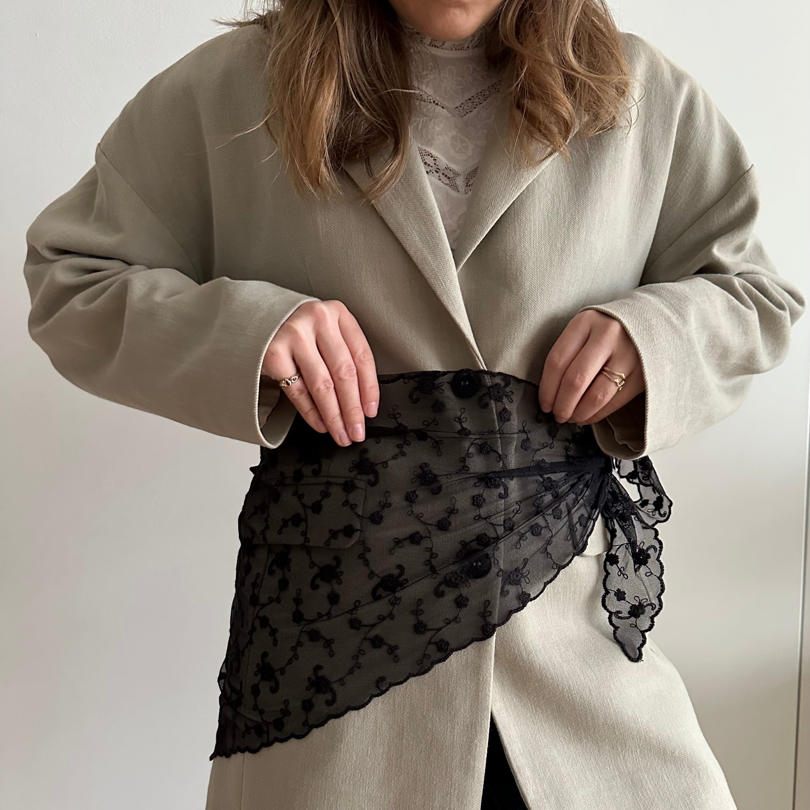 Lana lace scarf